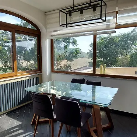 In Con Piscina 아파트