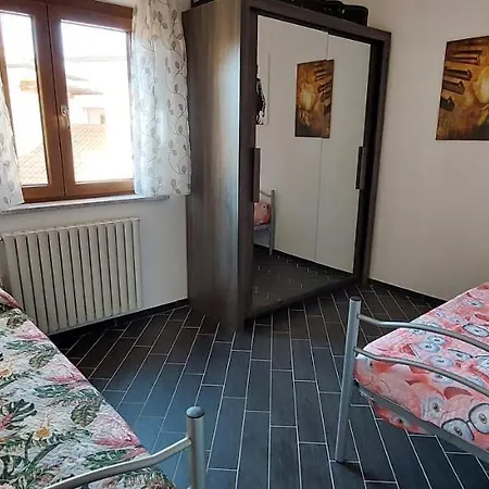 Apartment In Con Piscina *